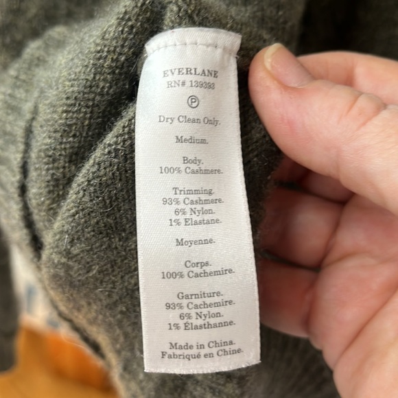 Everlane The Grade-A Cashmere Crew cashmere olive green crew sweater - Picture 9 of 9